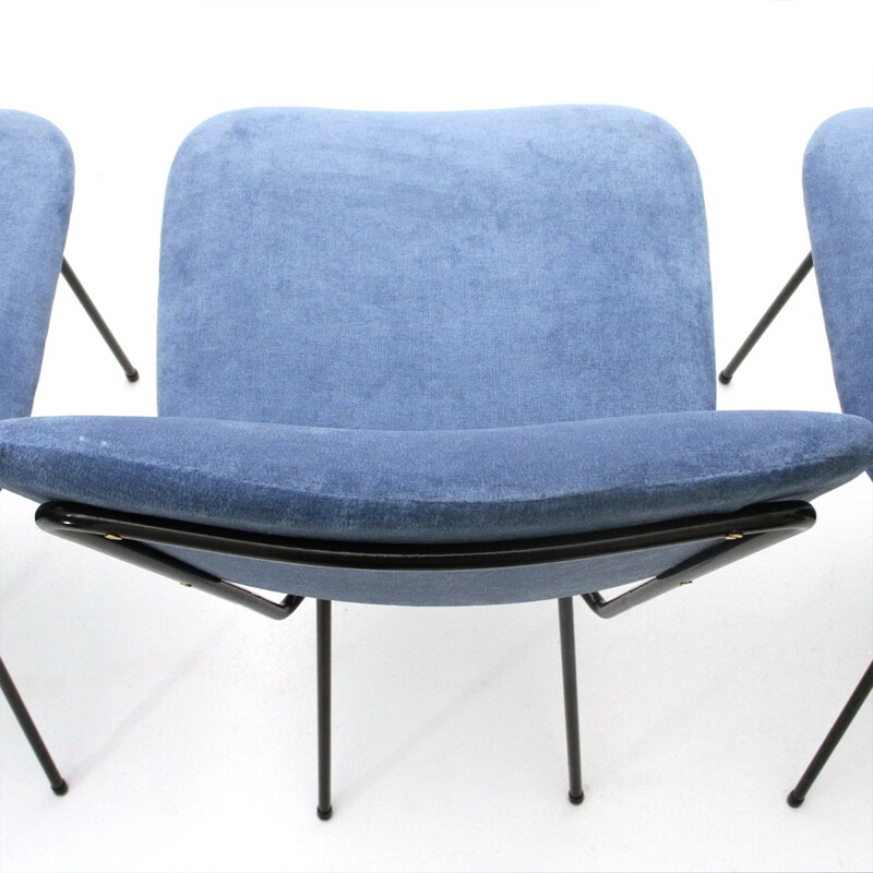 Suite de 8 chaises italiennes vintage en velours bleu par Doro Cuneo