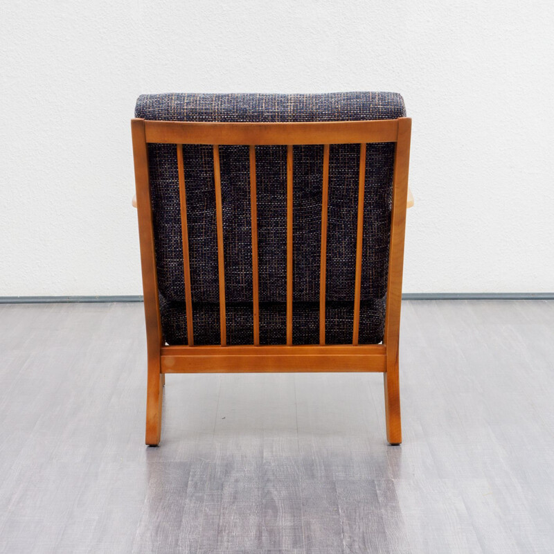 Chair of the 1950s in mesh, lining nine, two available