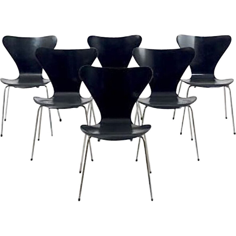 Set of 6 chairs "3107" by Arne Jacobsen for Fritz Hansen