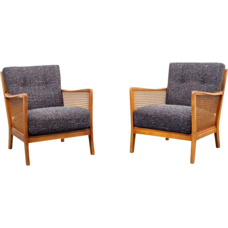 Chair of the 1950s in mesh, lining nine, two available