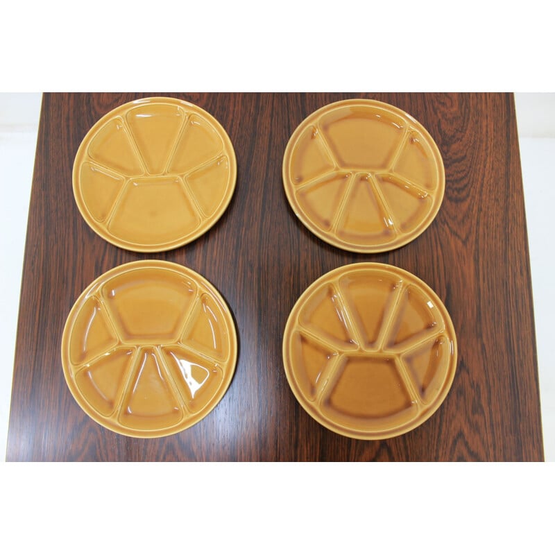Set of 8 vintage fondue plates by Gien Pottery