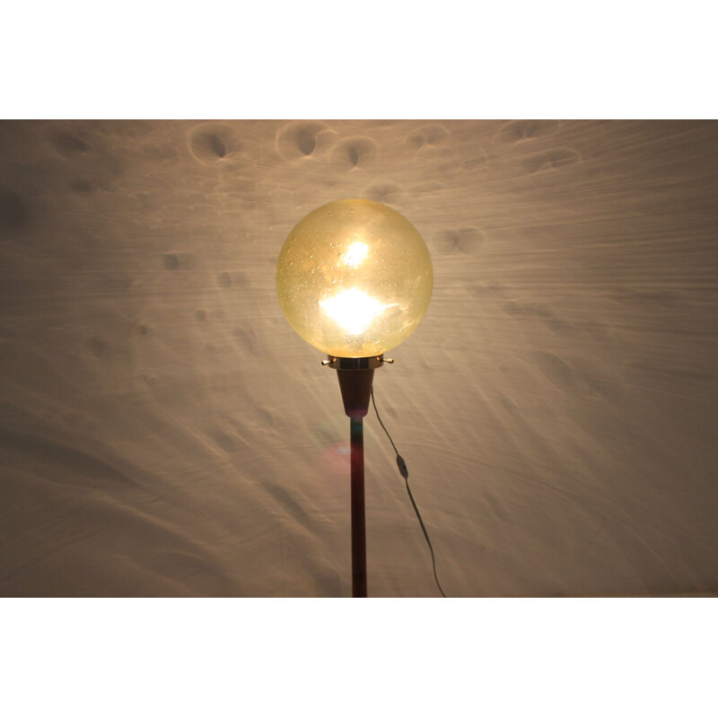 Lampadaire vintage en bois et verre par Kamenicky Senov