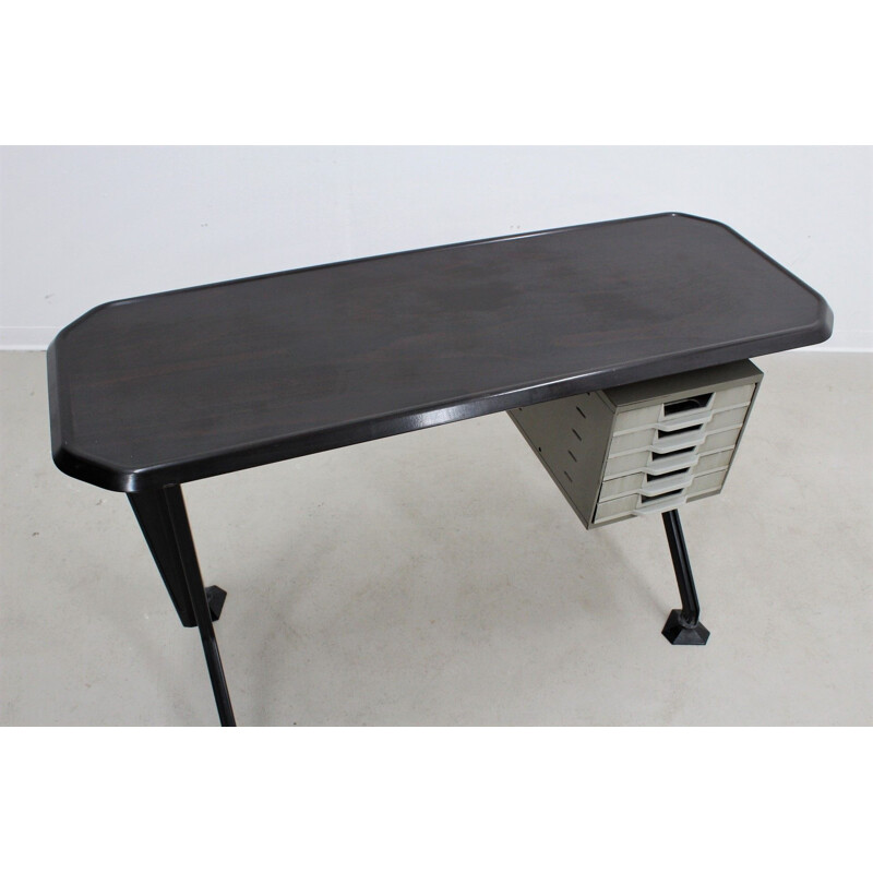 Bureau d'écriture vintage par Olivetti