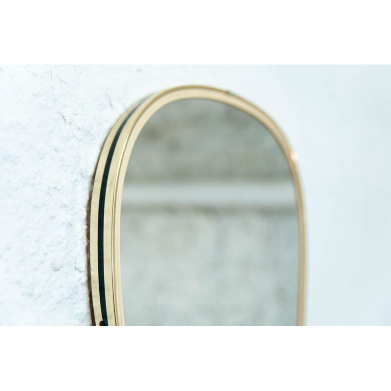 Vintage oval Mirror in gold brass