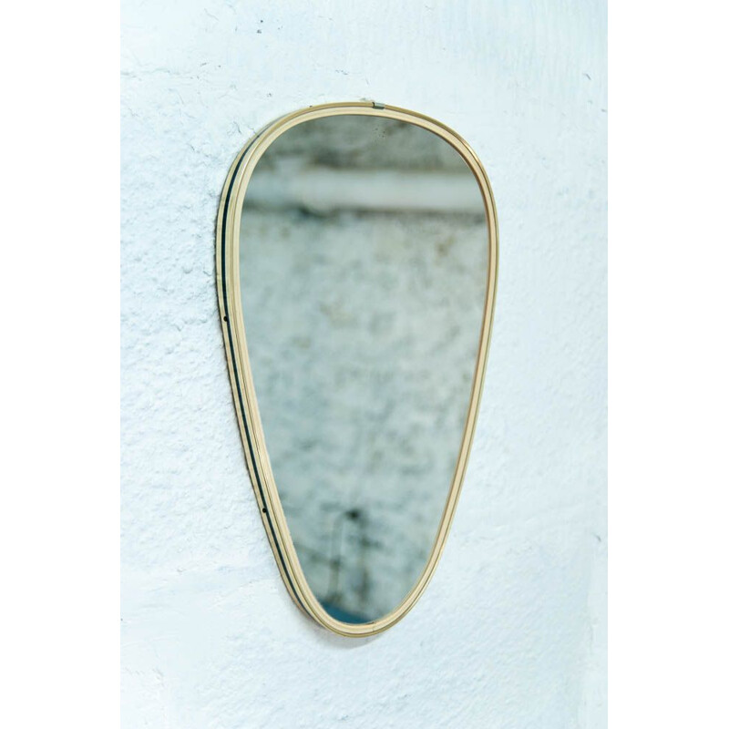 Vintage oval Mirror in gold brass