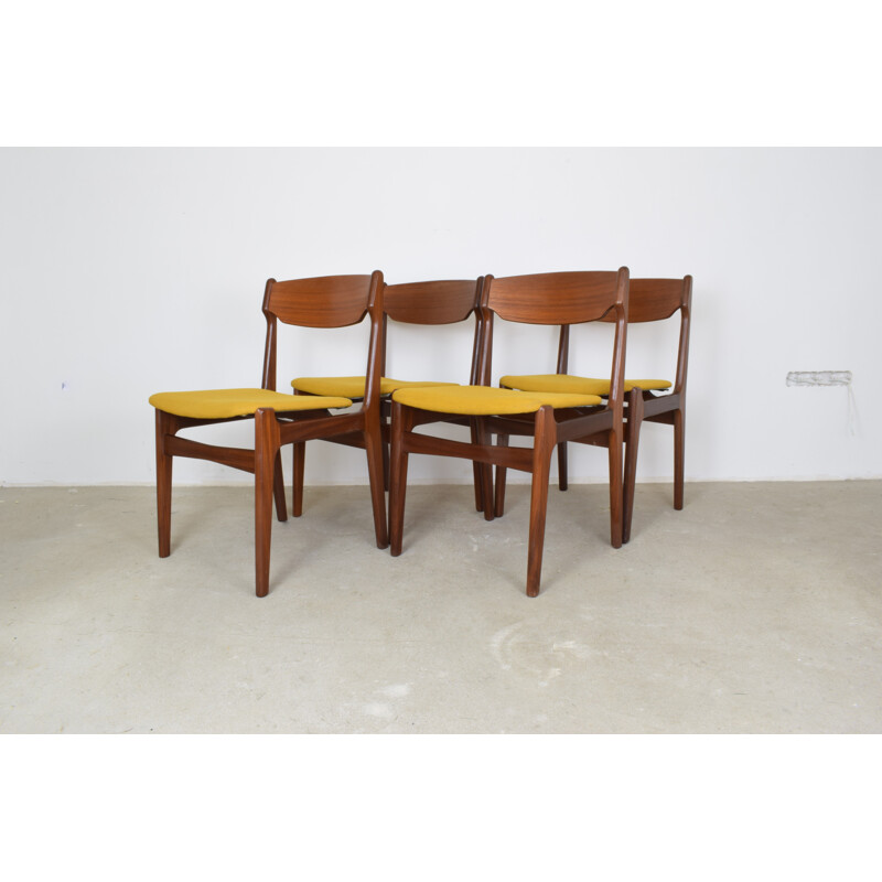 Set of 4 vintage Danish dining chairs in teak