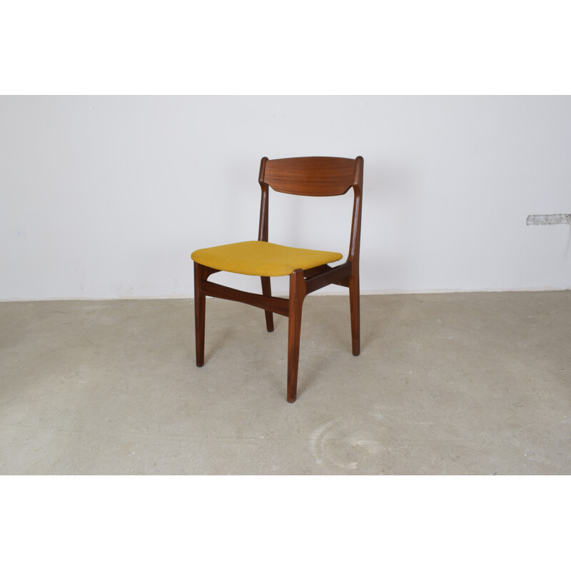 Set of 4 vintage Danish dining chairs in teak