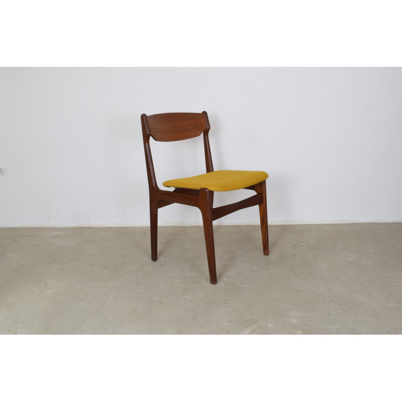 Set of 4 vintage Danish dining chairs in teak