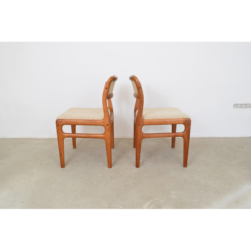 Set of 2 vintage dining chairs by Johannes Andersen for Uldum Møbelfabrik