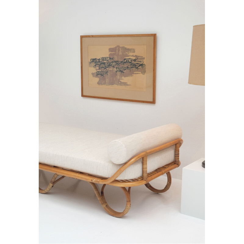 Vintage daybed in rattan