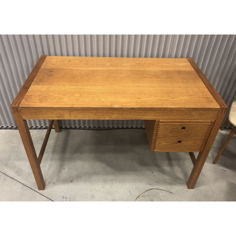 Vintage brutalist desk in oak with 2 drawers