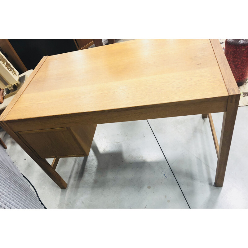 Vintage brutalist desk in oak with 2 drawers