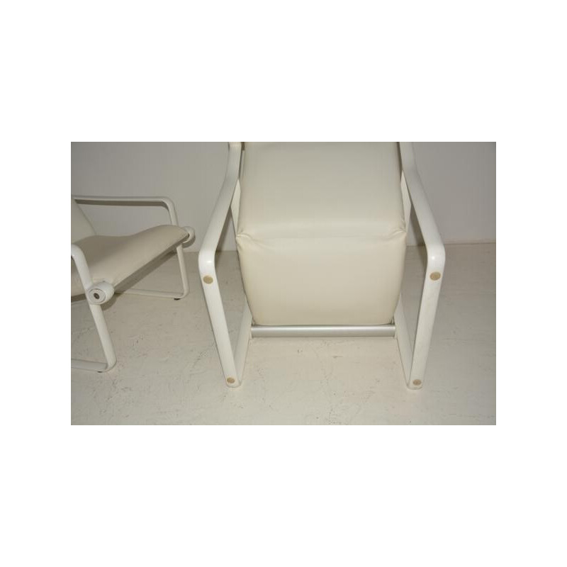 Pair of armchairs in white leather and lacquered cast aluminum, Bruce HANNAH & Andrew MORRISON - 1960s