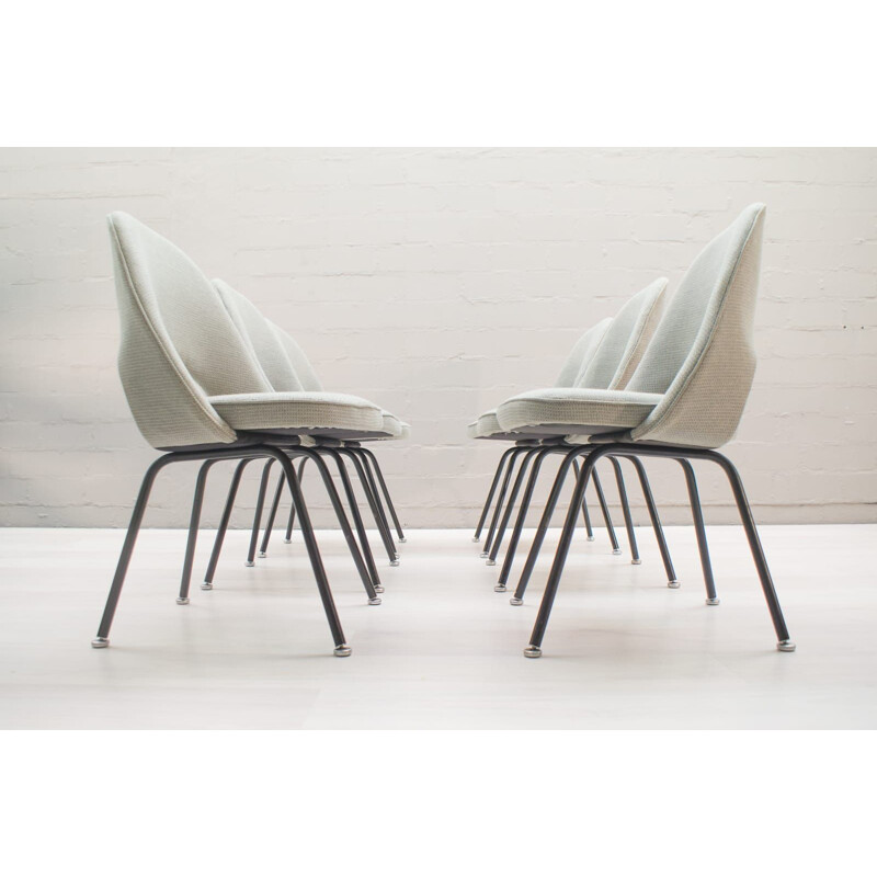 Set of 6 vintage executive chairs by Eero Saarinen for Knoll International