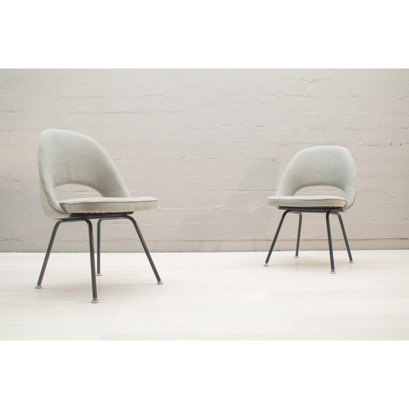 Set of 6 vintage executive chairs by Eero Saarinen for Knoll International