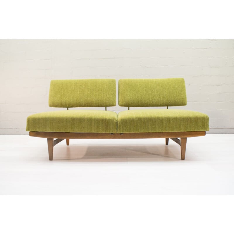 Canapé 3 places vintage vert "Stella" par Knoll Antimott