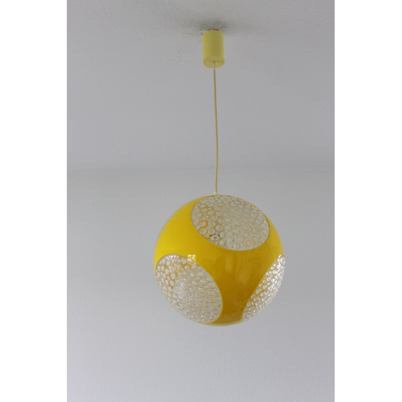 Vintage yellow pendant lamp in plastic by Luigi Colani