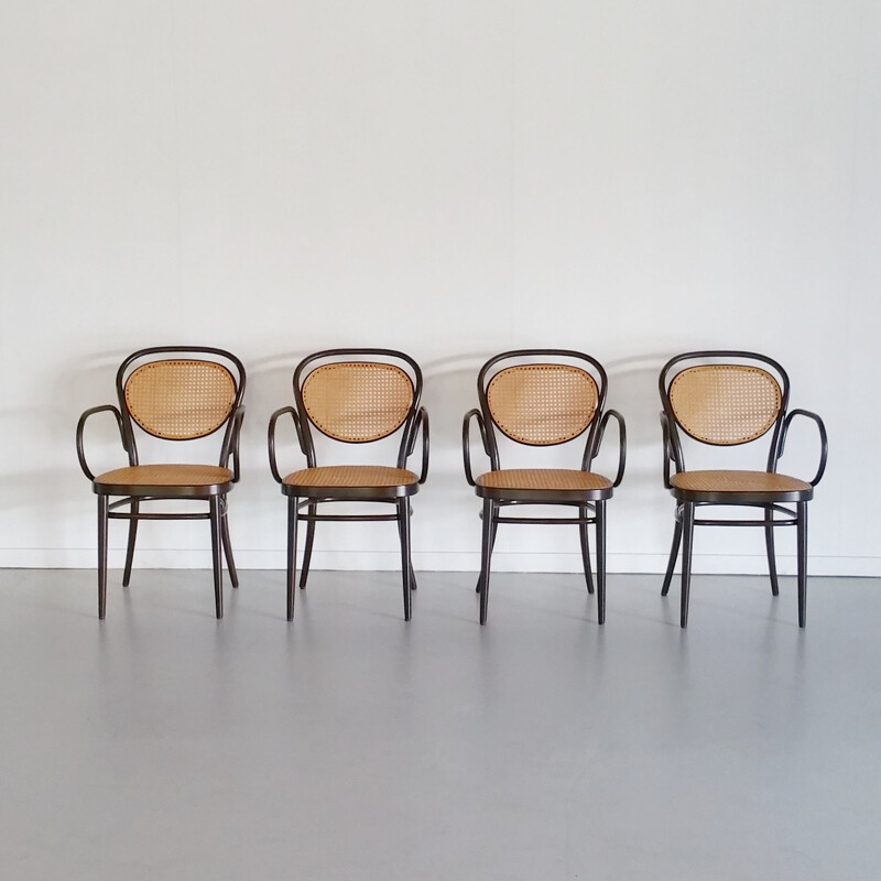 Suite de 4 chaises 215 par Michael Thonet pour Thonet