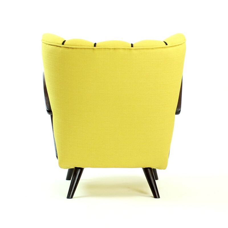 Suite de 2 fauteuils vintage jaune par Jindrich Halabala