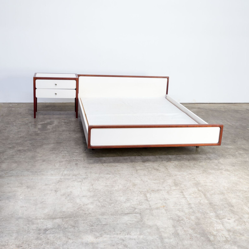 Vintage white sleeping furniture bed 1960-1970