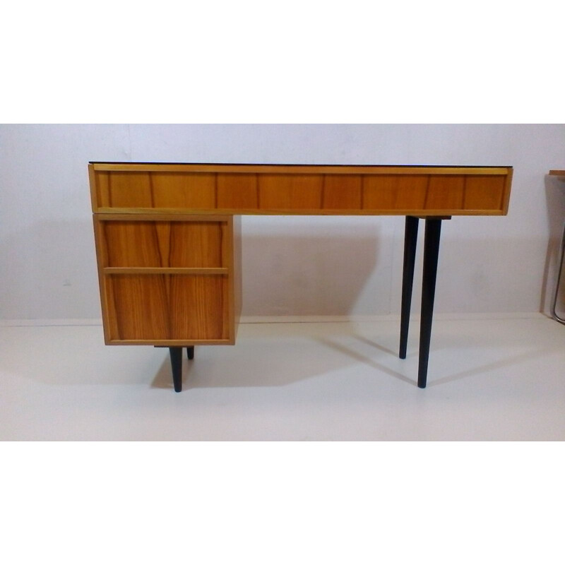 Vintage houten en gelakt bureau van architect M. Pozar, retrostijl, 1960.