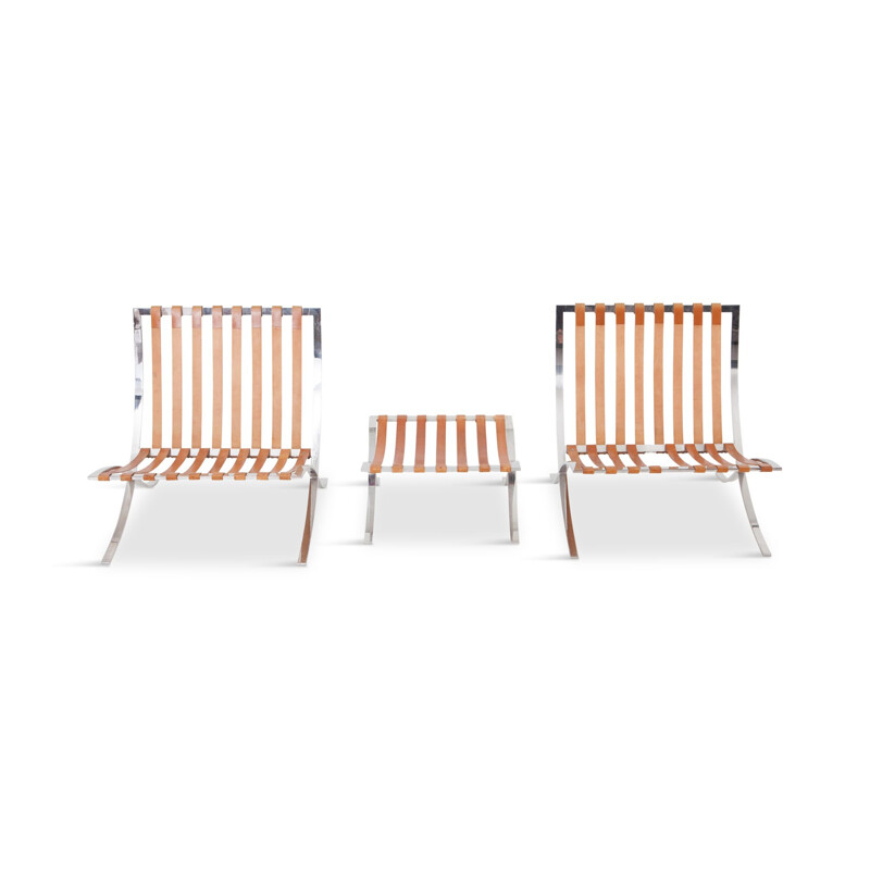 Set of 2 Barcelona Lounge Chairs by Ludwig Mies van der Rohe