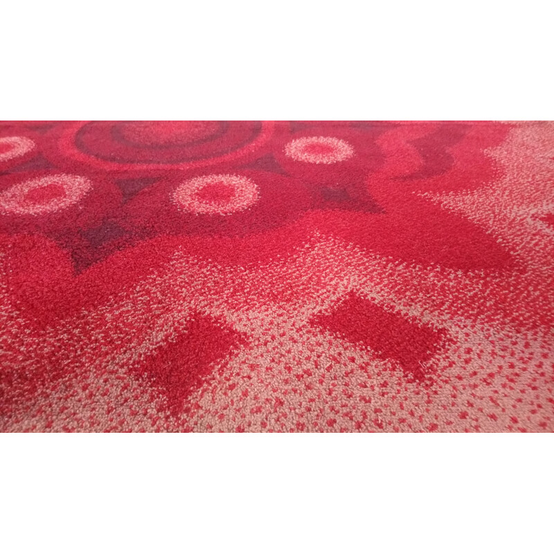 Grand tapis rouge et nude vintage