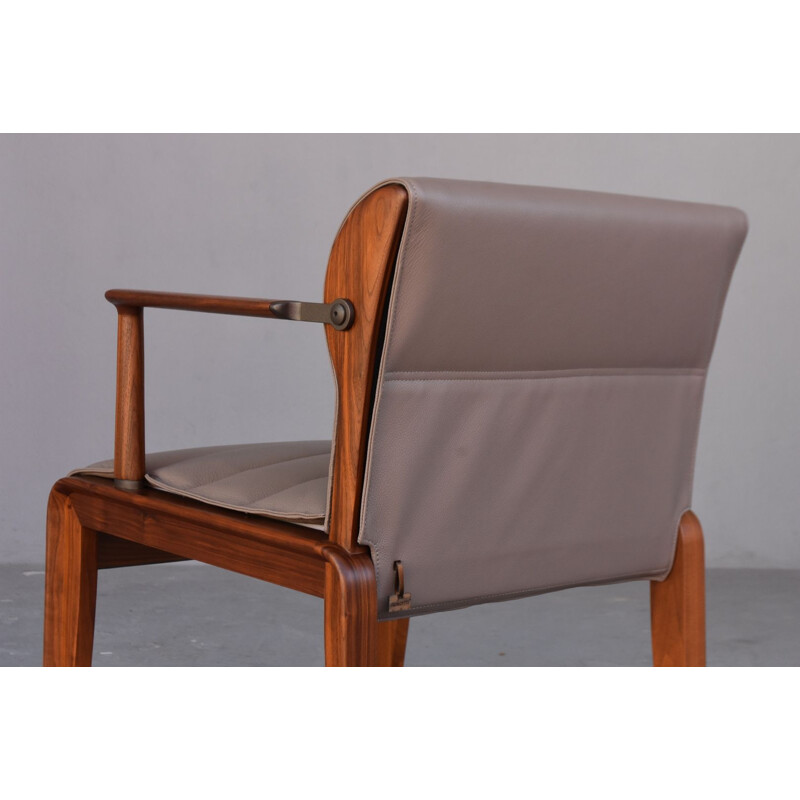 Suite van 4 INA fauteuils van Chi Wing Lo voor Giorgetti