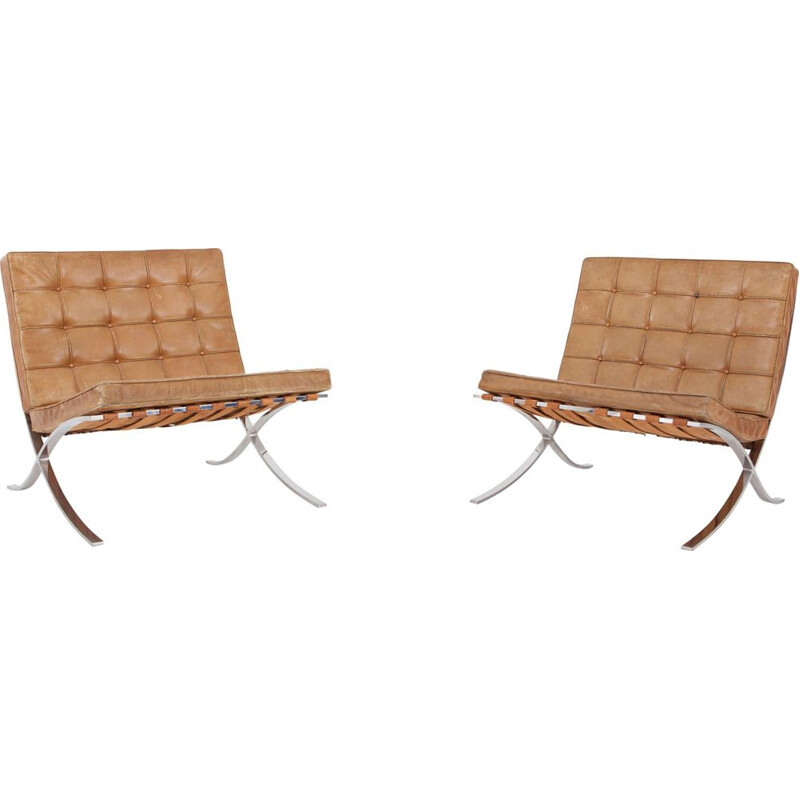 Suite de 2 fauteuils Barcelona marrons de Ludwig Mies van der Rohe