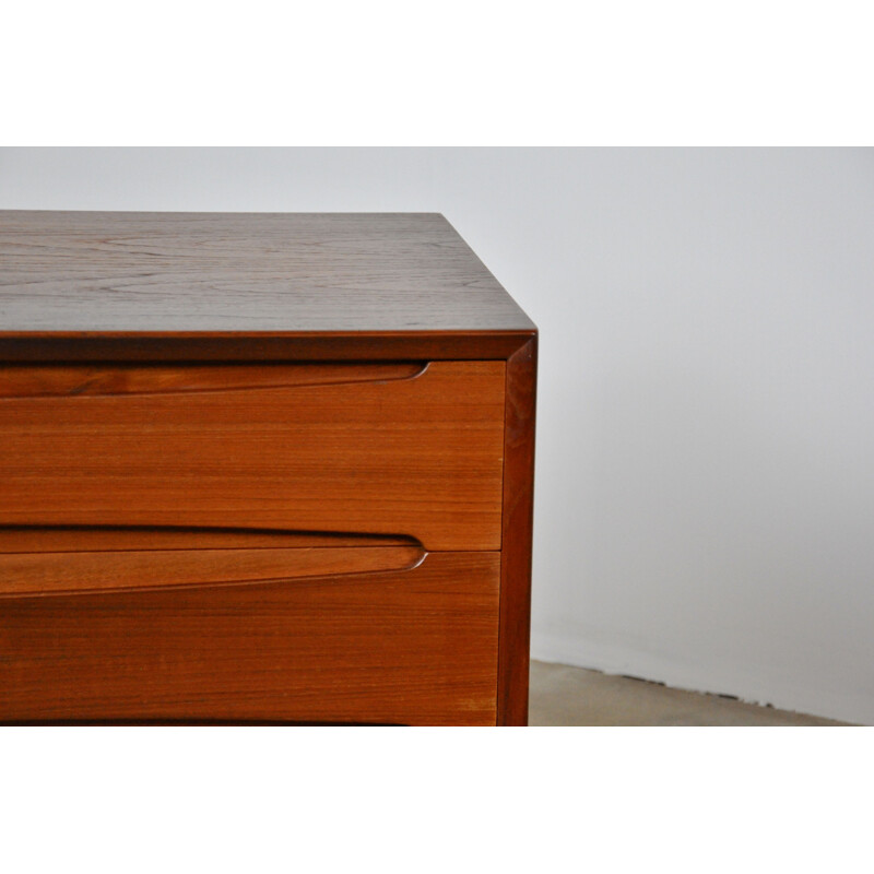 Small Vintage chest of drawers in teak 1960