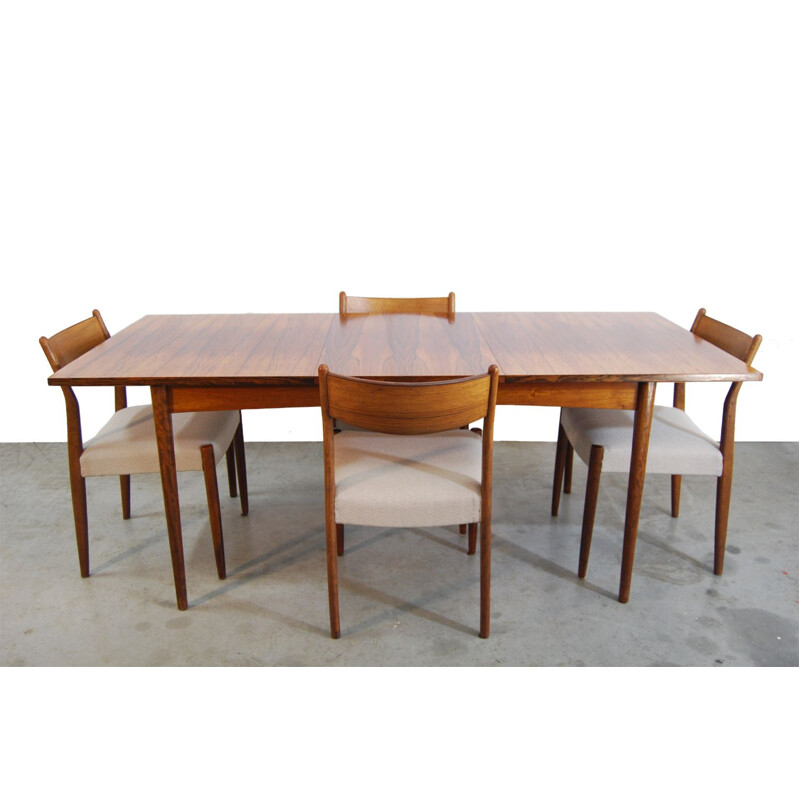 Vintage extendable dining table