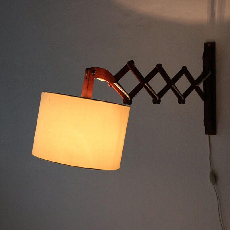 Vintage wall lamp in teak with extensible arm 1960s