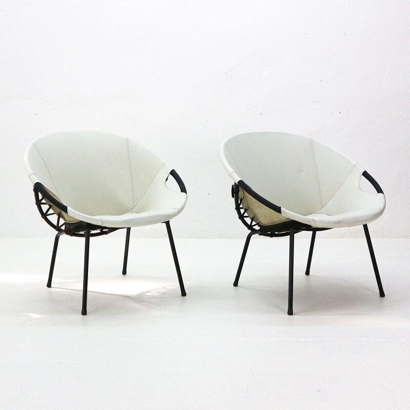 Baloon chairs in white leather by Lusch & Co