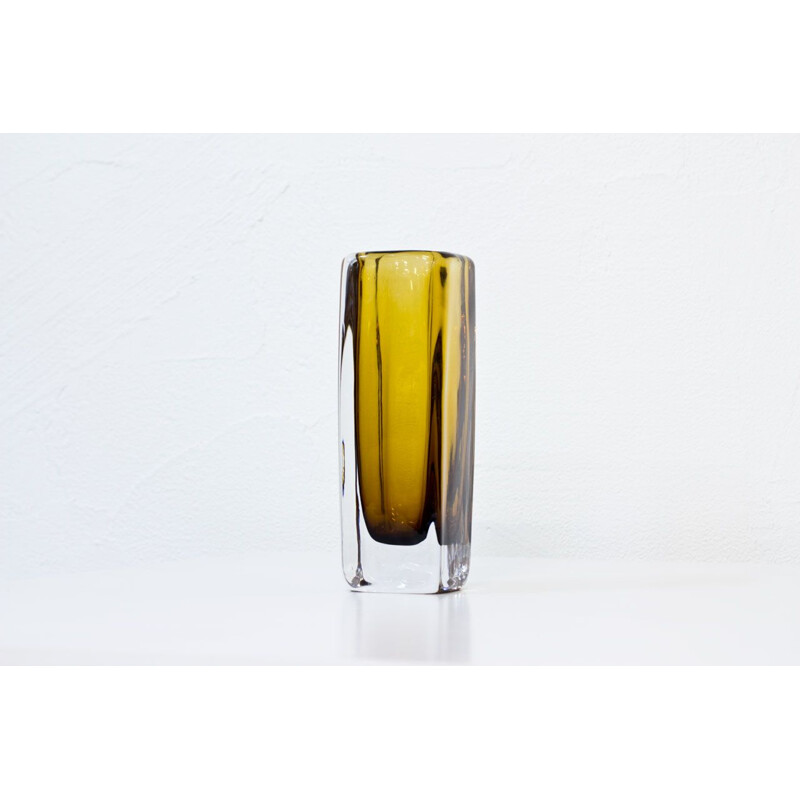 Vase vintage suédois en cristal par Vicke Lindstrand pour Kosta
