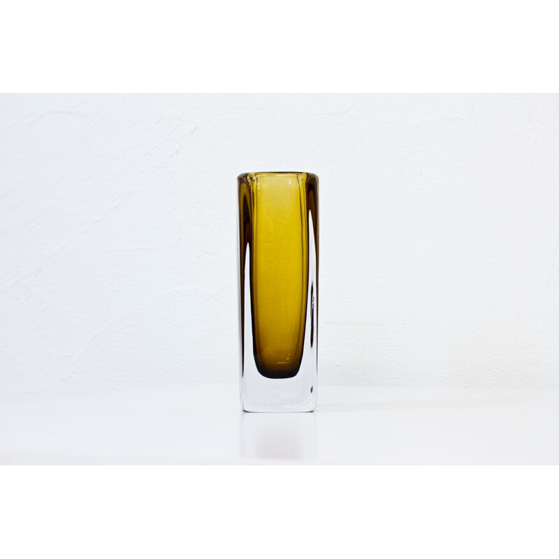 Vase vintage suédois en cristal par Vicke Lindstrand pour Kosta