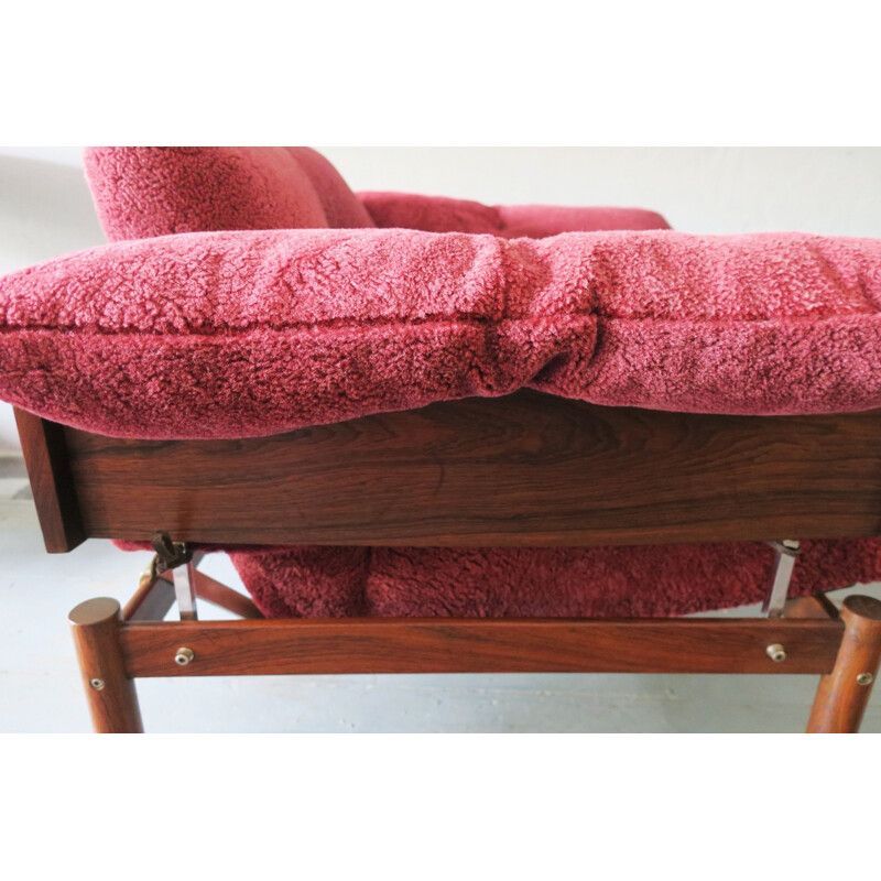 Vintage armchair in brazilian rosewood and lambswool by Percival Lafer