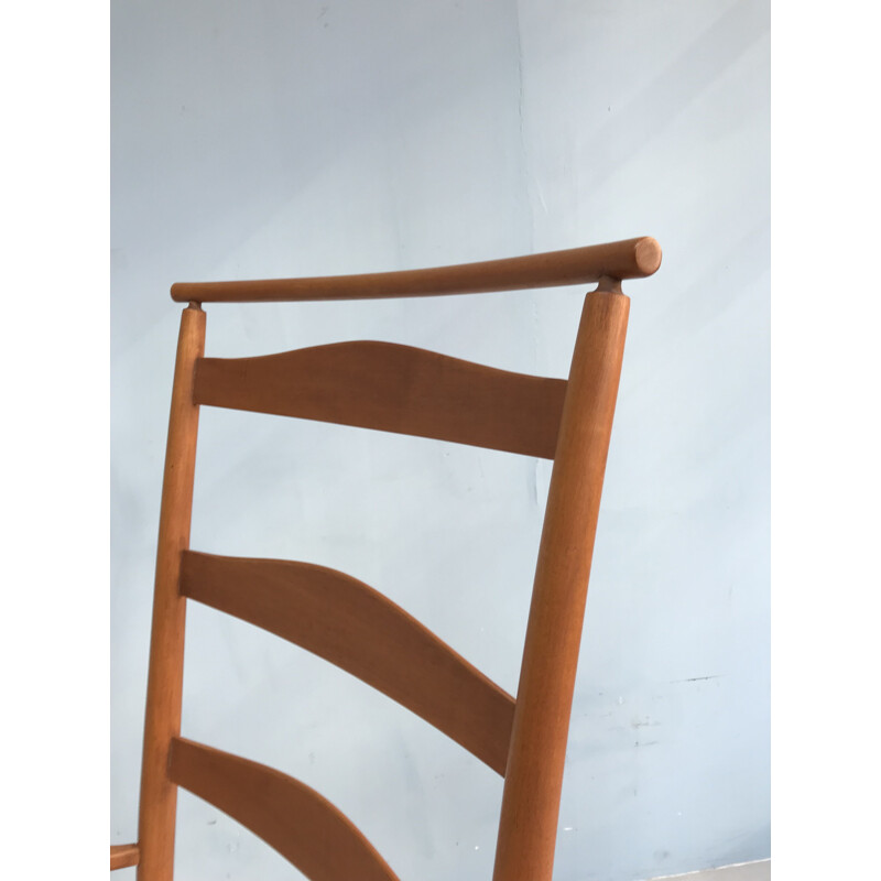 Vintage American rocking chair by Shaker