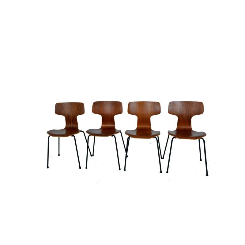 Set of 8 "Hammer" dining chairs by Arne Jacobsen