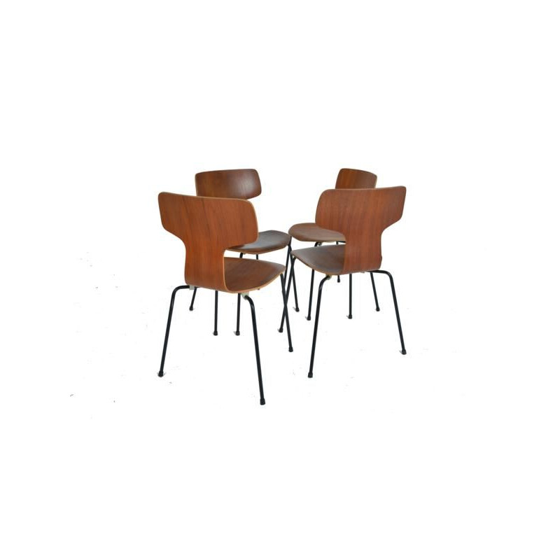 Set of 8 "Hammer" dining chairs by Arne Jacobsen