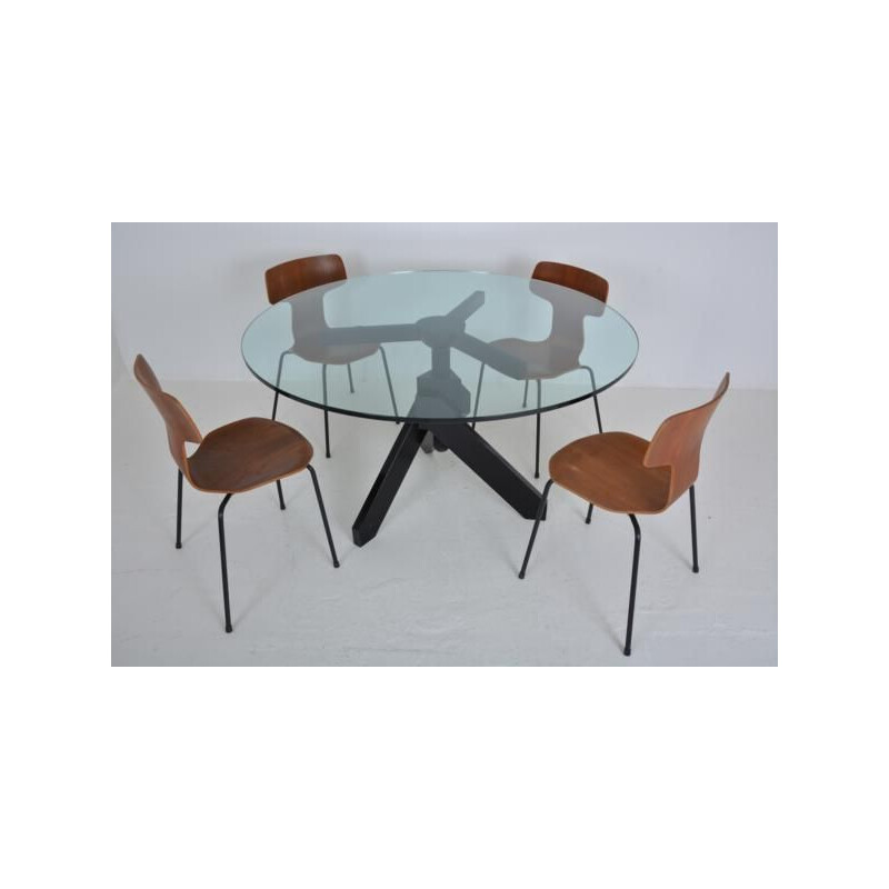 Suite de 8 chaises à repas "Marteau" par Arne Jacobsen