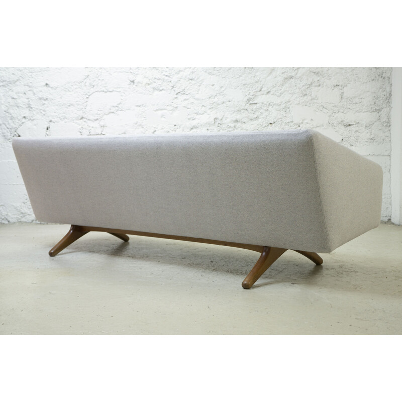 Vintage 3-seater sofa model ML90 grey by Illum Wikkelso