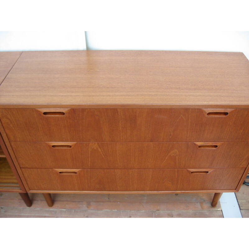 Sideboard and twin chest of drawers in teak - 1960s