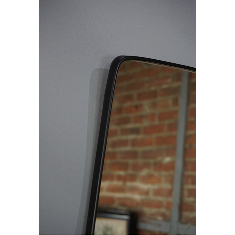 Vintage black outlines glass mirror