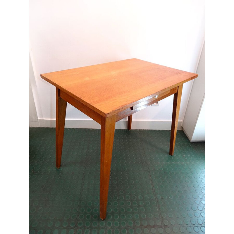 Small vintage table with feet in compass