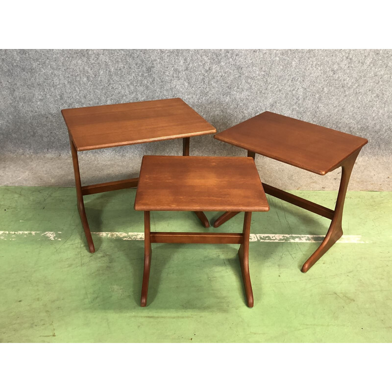 Set of 3 nesting tables in teak