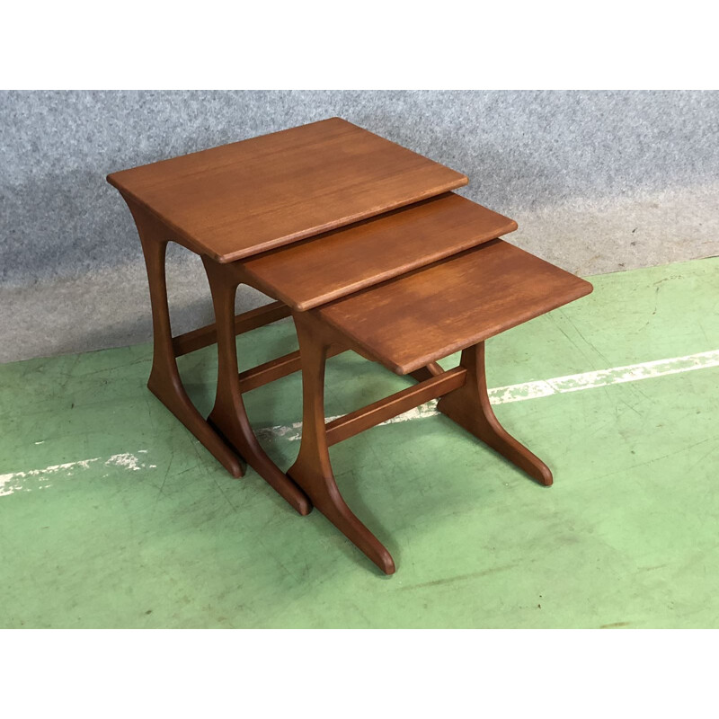 Set of 3 nesting tables in teak