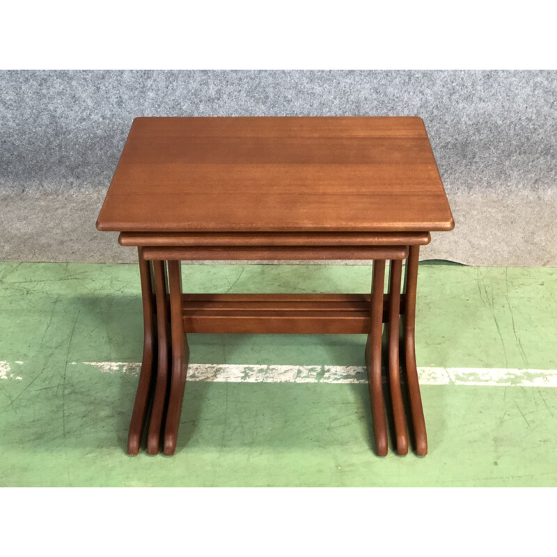 Set of 3 nesting tables in teak