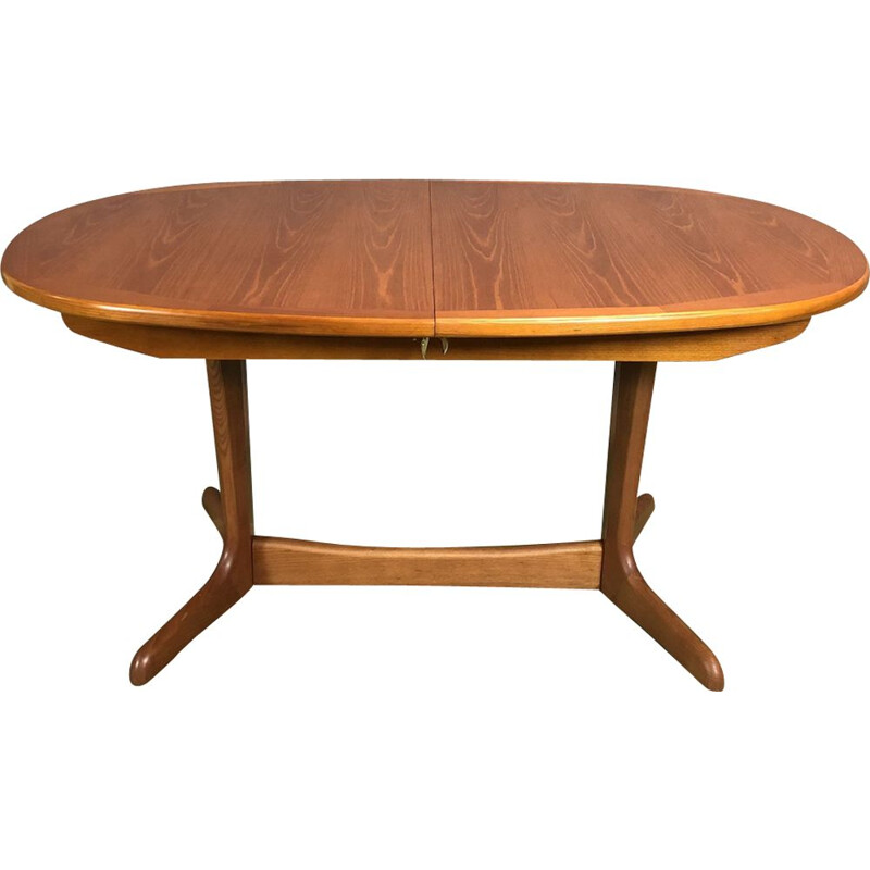 Vintage coffee table in teak