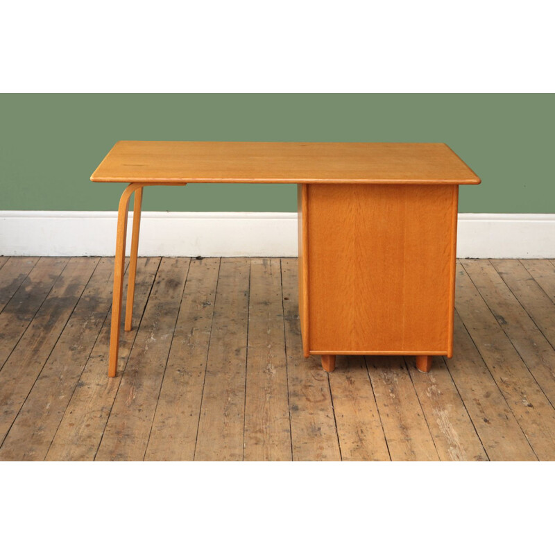 Vintage desk EE02 in oak by Cees Braakman for Pastoe