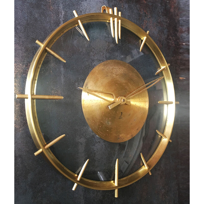 Vintage clock in Golden Metal, brass and glass by Jaz